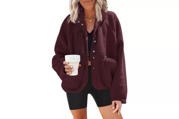 Nirovien Women’s Fuzzy Fleece Jacket: Button-Down Sherpa Coat for Casual Winter Wear, Complete with Pockets