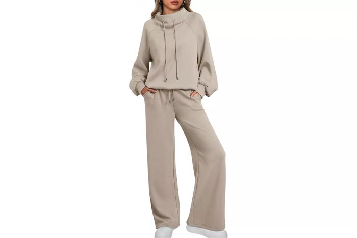 AUTOMET Lounge Sets for Women, 2-Piece Sweatsuit Outfits for Fall 2024, Featuring Drawstring Sweatshirt and Wide-Leg Sweatpants