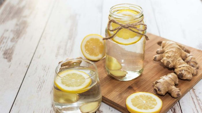 a mix of lemon and ginger infused water