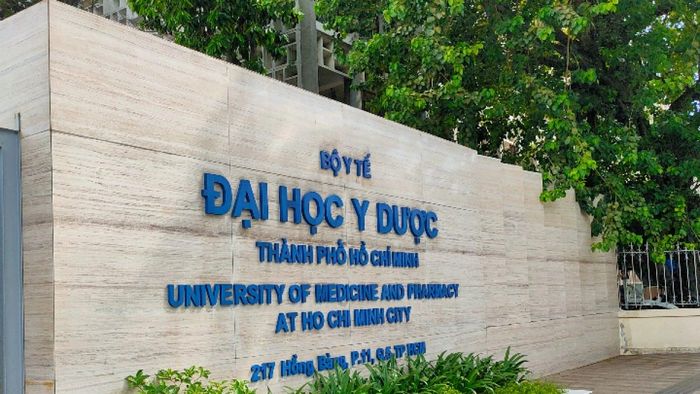 Đại học Y dược TPHCM là ngôi trường đào tạo y dược có điểm chuẩn cao nhất hiện nay