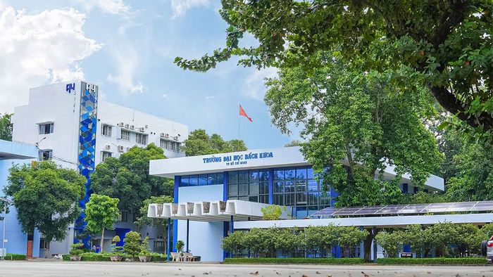 Đại học Bách khoa TPHCM là ngôi trường danh tiếng với điểm chuẩn cao nhất trong khối ngành kỹ thuật