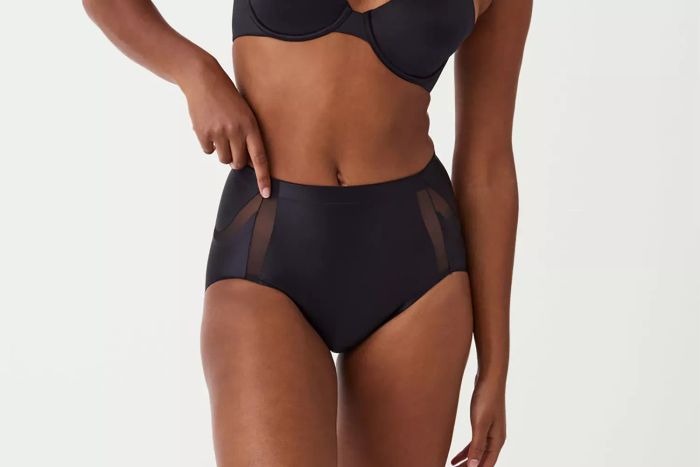spanx Color::Very Black Color::Very Black Color::Very Black Color::Very Black SPANXshape™ Booty-Lifting Brief SPANXshape™ Booty-Lifting Brief