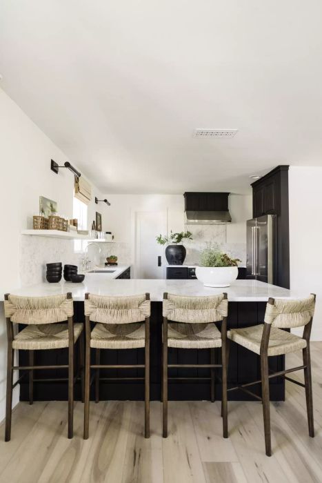 Explore an L-Shaped Island Design