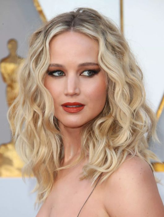 best-blonde-colors-buttercream-blonde