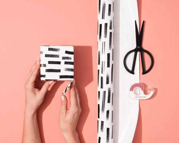 holidays-entertaining-gifts-wrap-present-02-Mytour