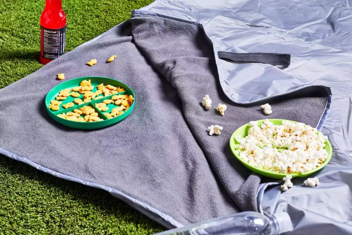 Oceas Waterproof Fleece Blanket