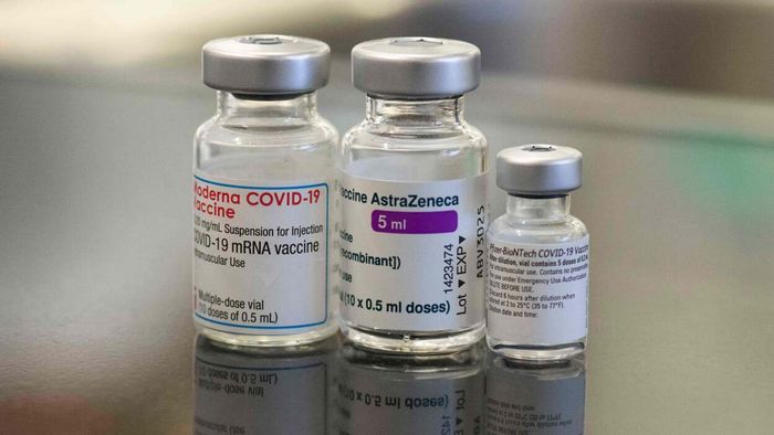 Why individuals with compromised immune systems should receive an additional COVID vaccine dose, as advised by the CDC