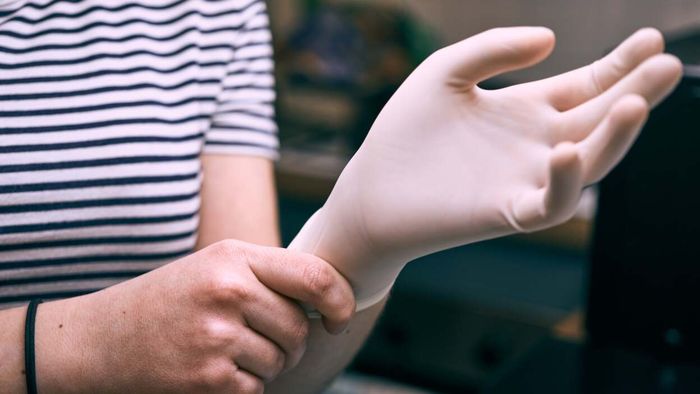 Proper Guidelines for Using Disposable Gloves Safely