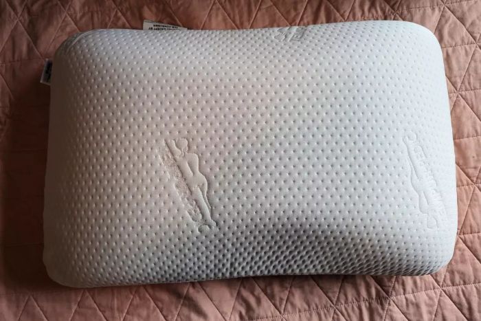 An overhead perspective of the Tempur-Pedic TEMPUR-Symphony Pillow
