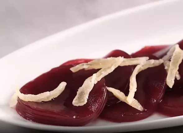 Canned Cranberry Sauce with Candied Ginger