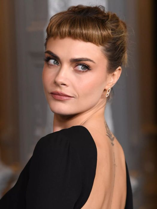 cara-delevingne-micro-bangs