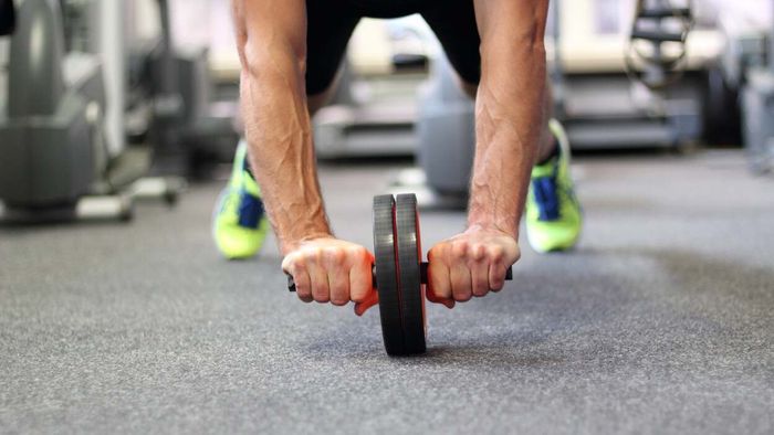 How to Tame the Ab Wheel Struggles