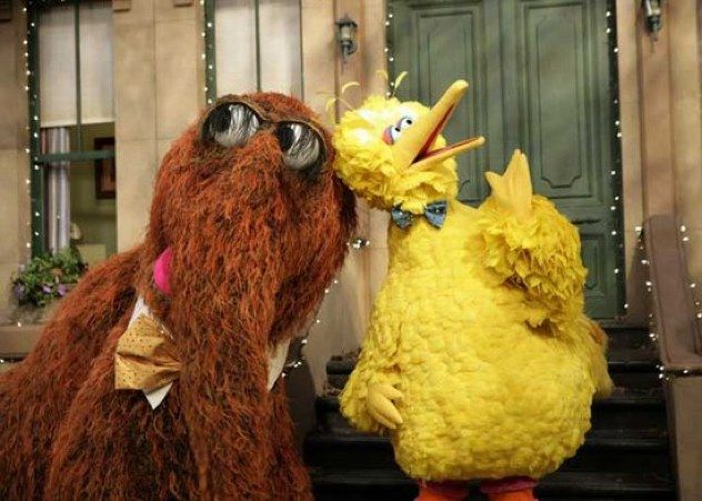 Snuffleupagus and Big Bird