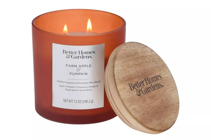 Better Homes & Gardens 2-Wick Jar Candle in Farm Apple Pumpkin Scent