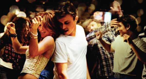 Julianne-Hough-2011-X-Footloose-Poster-460X250