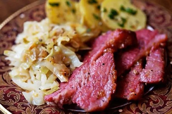 Corned-Beef-Cabbage