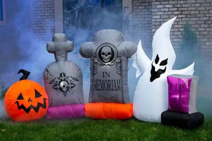 Halloween Costumes 5 Piece Graveyard Inflatable Decoration Set