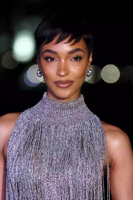 Jourdan Dunn flaunting a stylish pixie cut