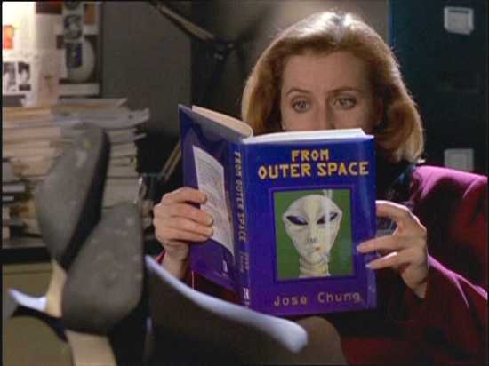 Jose Chung's *From Outer Space* stands out in the *X-Files* series for its comedic elements. While many episodes mix humor with horror, this one dives fully into the comedy genre, offering a lighthearted contrast to the typically serious tone. With a mix of absurdity and humor, it parodies the standard alien abduction trope, featuring the iconic little grey aliens. The episode also showcases Jose Chung, a sci-fi writer who interviews Scully for his new book. With its playful references to science fiction and the oddball nature of the investigation, it’s a must-watch for any *X-Files* fan.
