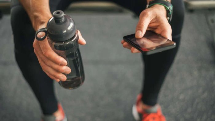 How Do You Spend Your Time Between Sets?