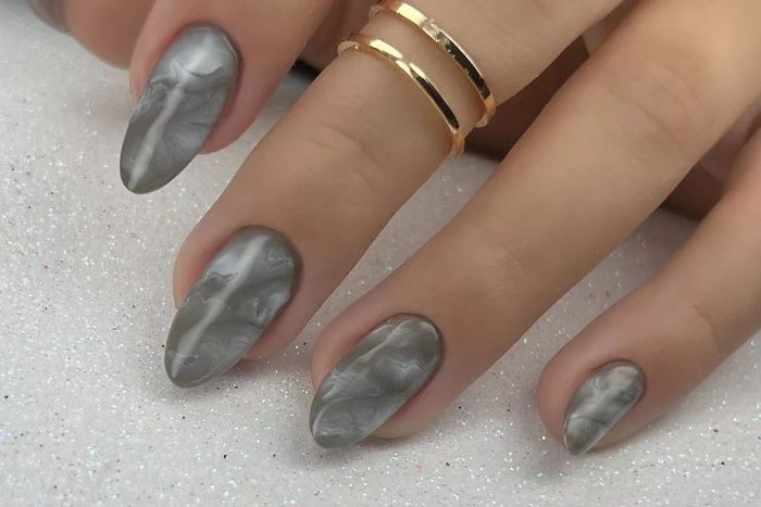 marble manicure