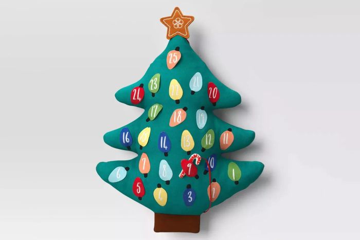 Wondershop Christmas Tree Countdown Calendar Novelty Throw Pillow Green