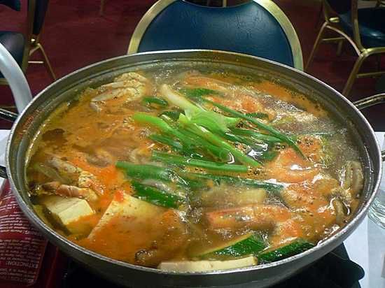 800Px-Korean.Food-Haemultang-01