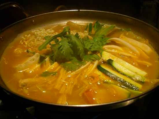 Korean.Food-Budaejjigae-01