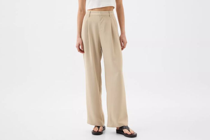 The easy crepe trousers from Gap Factory