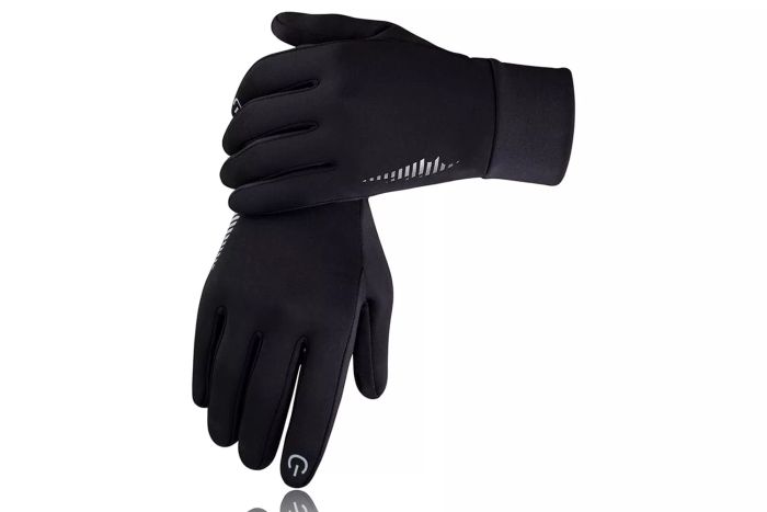 SIMARI Winter Gloves are ideal for both men and women, providing warmth and comfort while skiing or engaging in outdoor activities in the winter. These gloves are designed to withstand cold temperatures and offer great functionality.