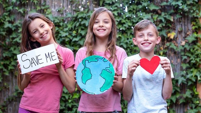 Children expressing their affection for the Earth.