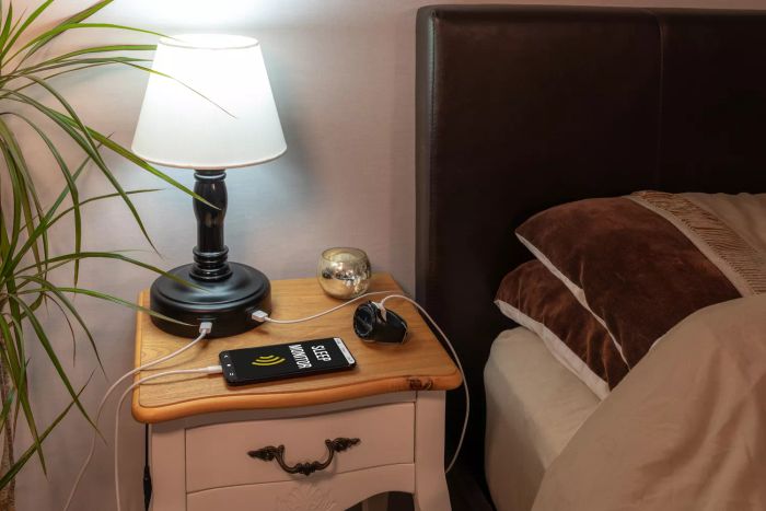 lamp with charging station
