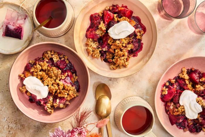 Blackberry-Pear-Breakfast-Crisp