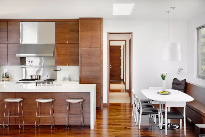Pros and Cons of Open-Concept Kitchens - Getty Images 523468672