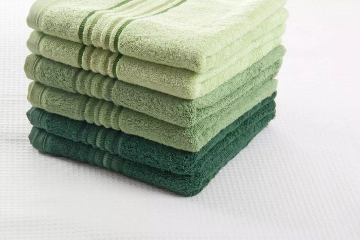 how-to-keep-towels-soft-GettyImages-471353769