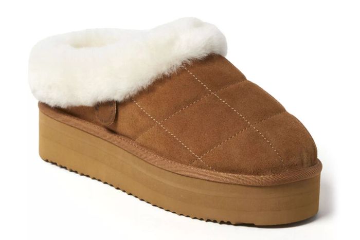 Fireside by Dearfoams Bendigo Genuine Shearling Quilted Platform Clog
