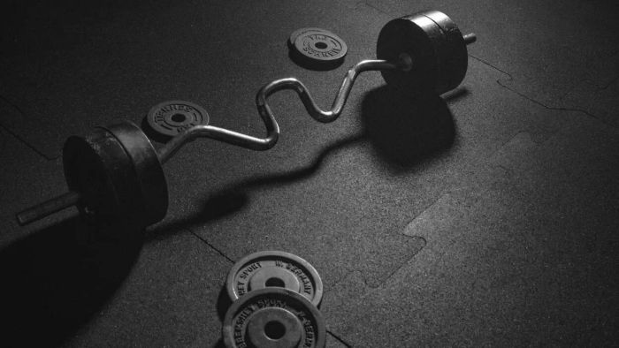 If Your Gym Doesn’t Stock Small Weight Plates, Pack Your Own