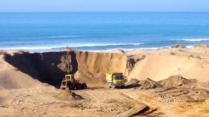 Unlawful sand extraction practices.