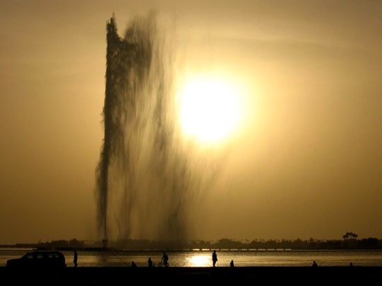 King Fahd's Fountain in Jeddah, also known as the Jeddah Fountain due to its location, holds the title of the tallest water fountain in the world. The water shoots to a height greater than the Eiffel Tower (excluding the antenna). It reaches speeds of 233 mph and ascends 1,024 feet into the sky. Due to the high-pressure jets and saltwater, the fountain undergoes regular maintenance, including daily, weekly, bi-weekly, monthly, semi-annual, and annual checks. The Jeddah Fountain is a striking feature of the city’s skyline and was a gift from the late King Fahd bin Abdul Aziz.