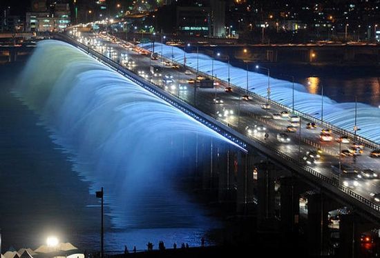 105232,Xcitefun-Seouls-Banpo-Bridge-0