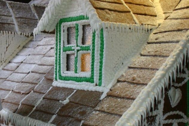 hotel-corque-gingerbread-house