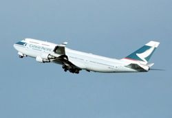 800Px-Cathay.Pacific.B747-400.B-Hkf.Arp