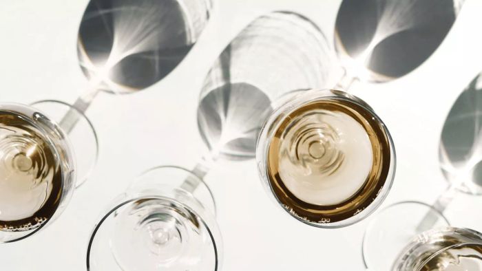 22 Expert-Approved Tips to Prevent a Hangover: Advice From Medical Professionals
