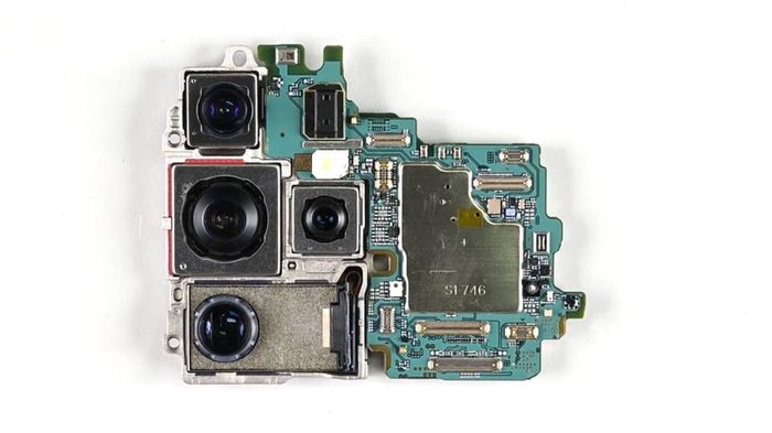 Hệ thống 4 camera sau trên điện thoại