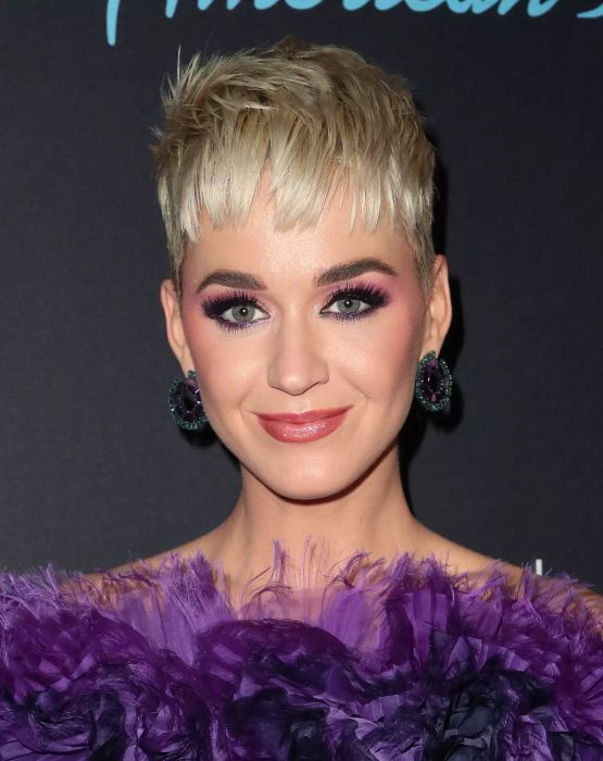 blunt-cut-pixie-cut-blunt-bangs