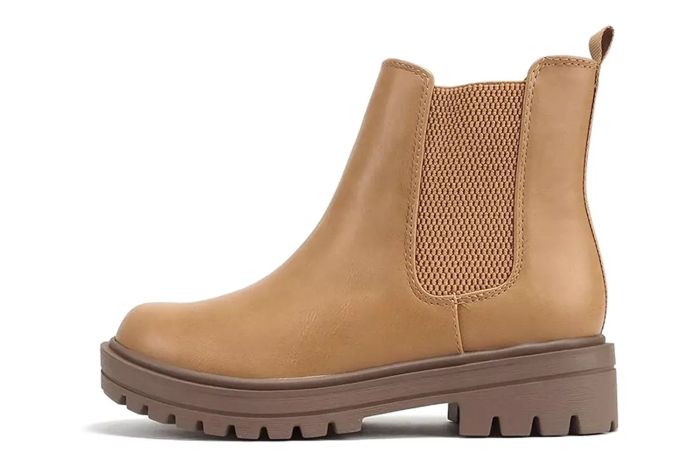 Soda Pilot ~ Women Lug Sole Low Heel Chelsea