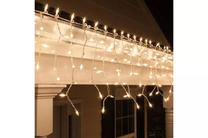 Kringle Tradition Clear Icicle Lights