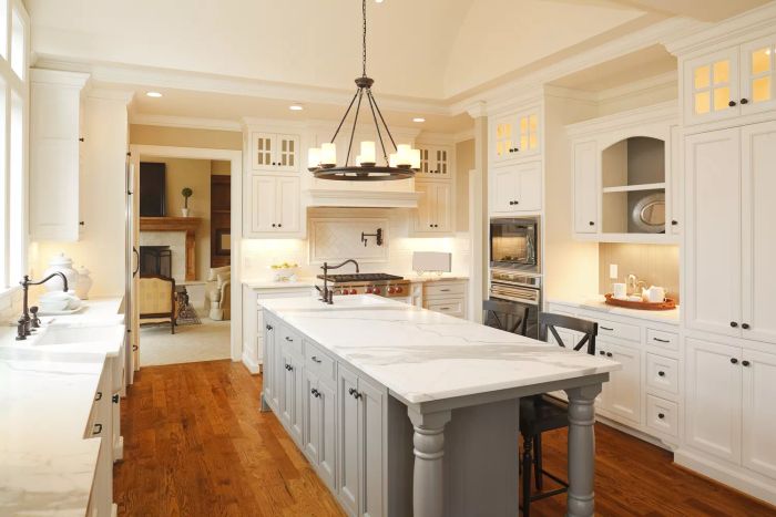 Bright and inviting kitchen