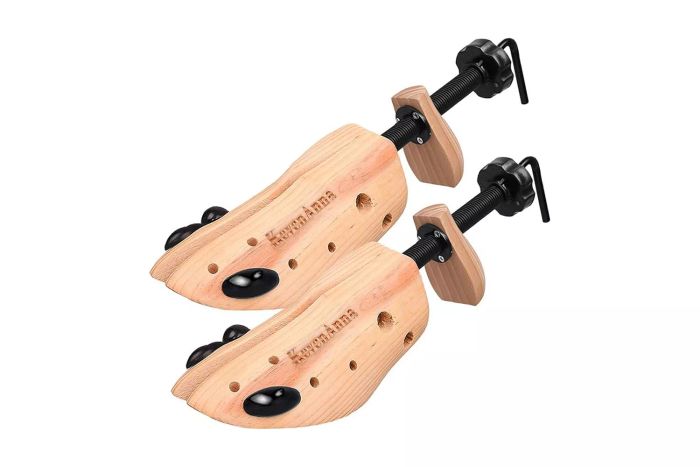 Professional 4-Way Shoe Trees for Premium Footwear Care