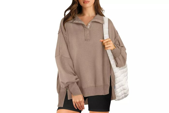 RUBZOOF Oversized Sweatshirt for Women – Trendy Button Henley Design